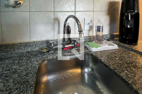 Cozinha de apartamento à venda com 2 quartos, 57m² em Indianópolis, São Paulo