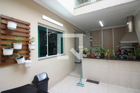 Quintal de casa à venda com 3 quartos, 196m² em Jardim Maria Cecilia, São Bernardo do Campo
