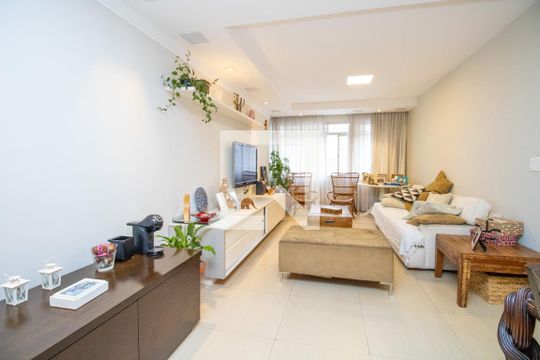 Apartamento à venda com 3 quartos, 130m² em Itaim Bibi, São Paulo