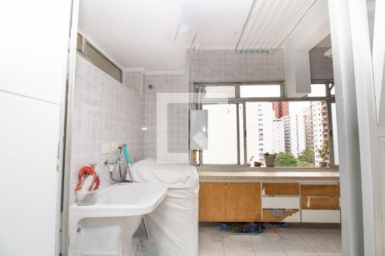 Área de serviço de apartamento à venda com 3 quartos, 130m² em Itaim Bibi, São Paulo