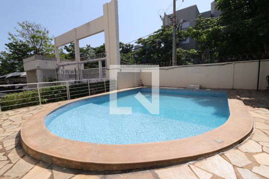 Área comum - Piscina de apartamento para alugar com 2 quartos, 50m² em Tubalina, Uberlândia