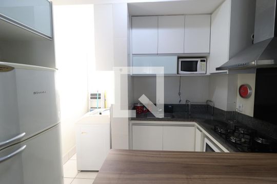 Cozinha de apartamento para alugar com 2 quartos, 50m² em Tubalina, Uberlândia