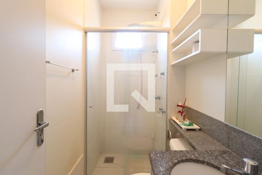 Banheiro Social de apartamento para alugar com 2 quartos, 50m² em Tubalina, Uberlândia