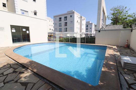 Área comum - Piscina de apartamento para alugar com 2 quartos, 50m² em Tubalina, Uberlândia