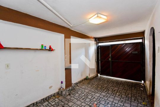 Garagem de casa para alugar com 1 quarto, 80m² em Jardim Jovaia, Guarulhos