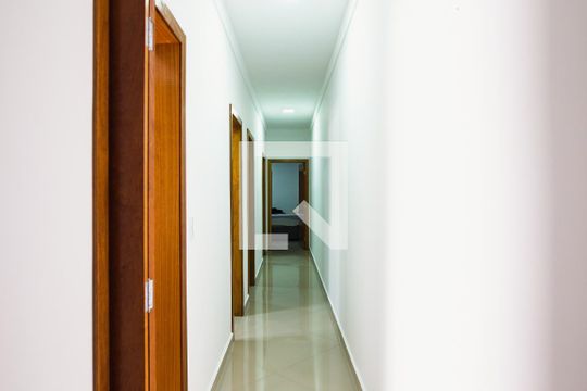 Corredor de casa à venda com 3 quartos, 169m² em Parque Capuava, Santo André
