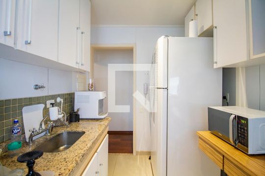 Cozinha de apartamento à venda com 2 quartos, 64m² em Nova Piraju, São Paulo
