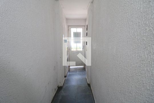 Corredor de apartamento para alugar com 2 quartos, 80m² em Vila Gustavo, São Paulo