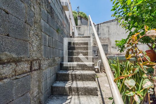 Entrada de casa à venda com 2 quartos, 380m² em Nova Granada, Belo Horizonte