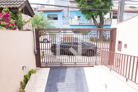 Vista da Sala de casa à venda com 3 quartos, 230m² em Parque das Nações, Santo André