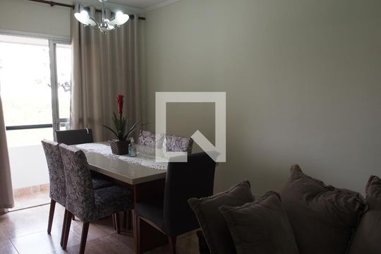 Sala de apartamento à venda com 3 quartos, 70m² em Anhangabaú, Jundiaí