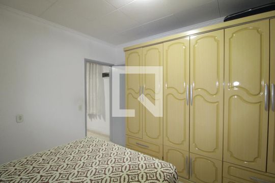 Quarto 1  de casa à venda com 2 quartos, 140m² em Parque Císper, São Paulo