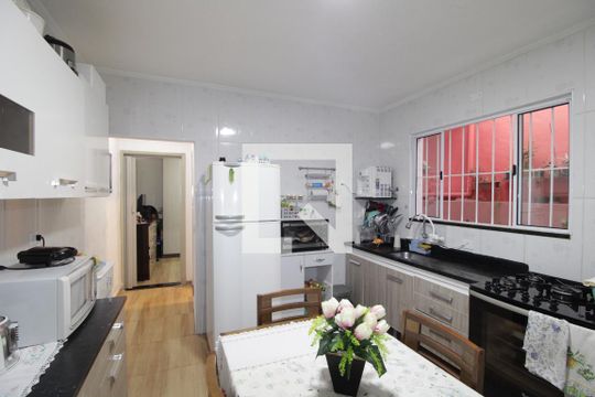 Cozinha de casa à venda com 2 quartos, 140m² em Parque Císper, São Paulo