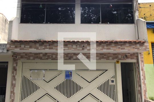 Fachada de casa à venda com 2 quartos, 140m² em Parque Císper, São Paulo
