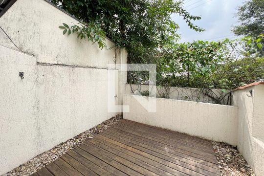 Varanda de casa para alugar com 3 quartos, 230m² em Indianópolis, São Paulo