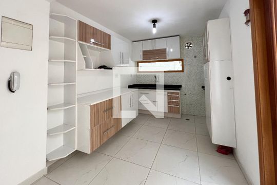 Cozinha de casa para alugar com 3 quartos, 230m² em Indianópolis, São Paulo