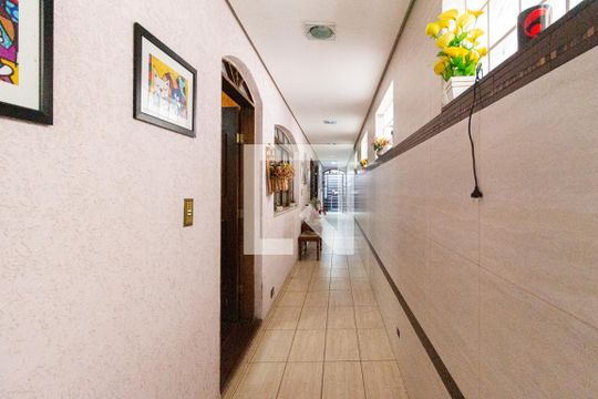 Hall de entrada de casa à venda com 4 quartos, 150000m² em Conceição, Osasco