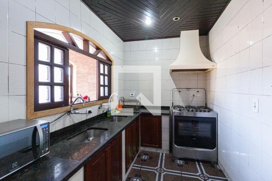 Cozinha de casa à venda com 4 quartos, 150000m² em Conceição, Osasco