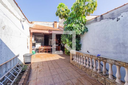 Quintal de casa à venda com 4 quartos, 150000m² em Conceição, Osasco