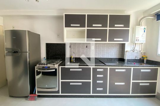 Cozinha  de apartamento para alugar com 1 quarto, 30m² em Brás, São Paulo
