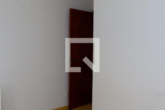 Quarto 2 de casa à venda com 3 quartos, 136m² em Parque Ipê, São Paulo