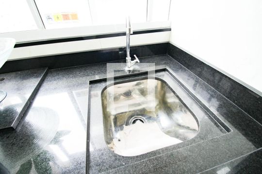 Área de Serviço de apartamento para alugar com 2 quartos, 45m² em Usina Piratininga, São Paulo