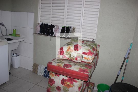 Lavanderia de casa para alugar com 5 quartos, 400m² em Vila Galvão, Guarulhos