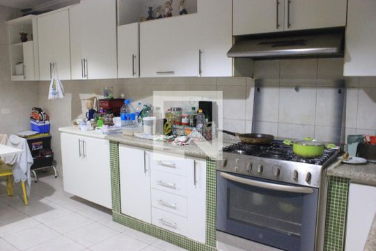 Cozinha de casa para alugar com 5 quartos, 400m² em Vila Galvão, Guarulhos