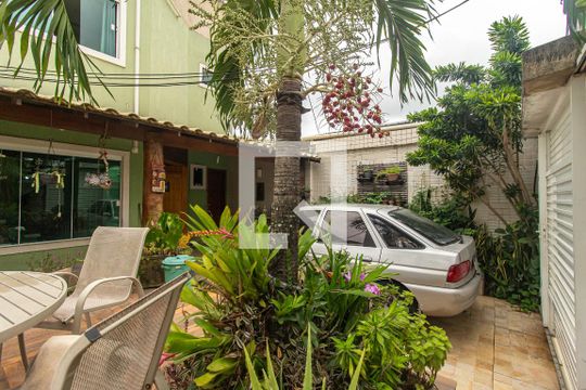 Quintal de casa para alugar com 3 quartos, 260m² em Guaratiba, Rio de Janeiro