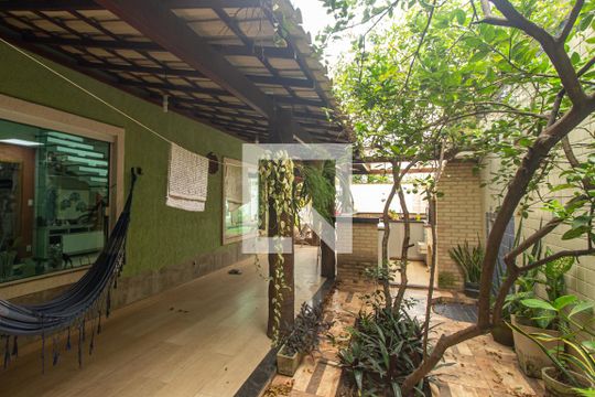 Varanda de casa para alugar com 3 quartos, 260m² em Guaratiba, Rio de Janeiro