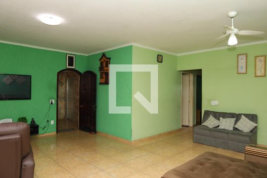 Casa à venda com 4 quartos, 250m² em Jardim Sao Carlos (zona Leste), São Paulo