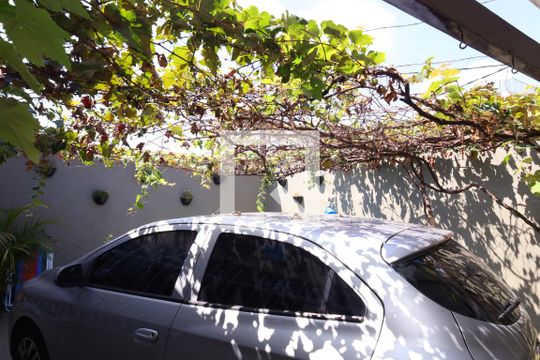 Garagem de casa à venda com 4 quartos, 250m² em Jardim Sao Carlos (zona Leste), São Paulo
