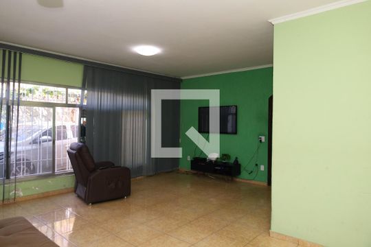Sala de casa à venda com 4 quartos, 250m² em Jardim Sao Carlos (zona Leste), São Paulo