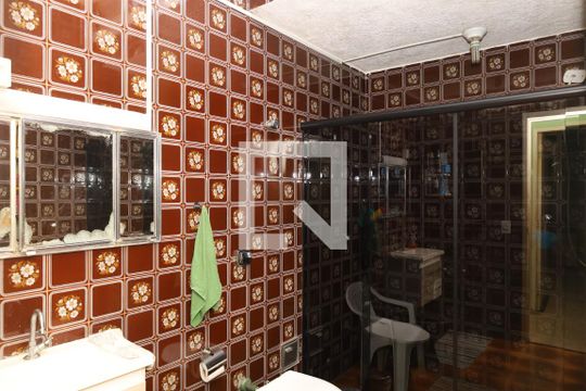 Banheiro  de casa à venda com 4 quartos, 250m² em Jardim Sao Carlos (zona Leste), São Paulo