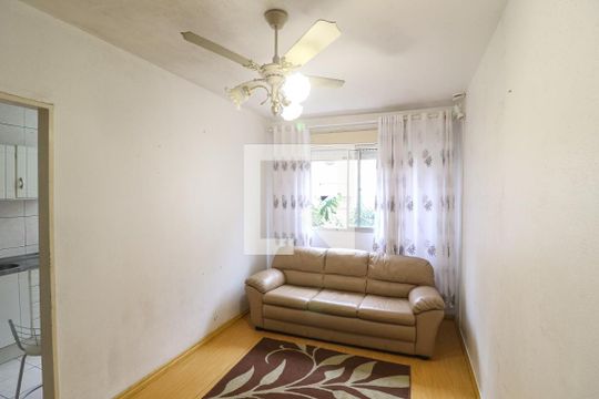 Sala de apartamento para alugar com 1 quarto, 41m² em Santa Tereza, Porto Alegre