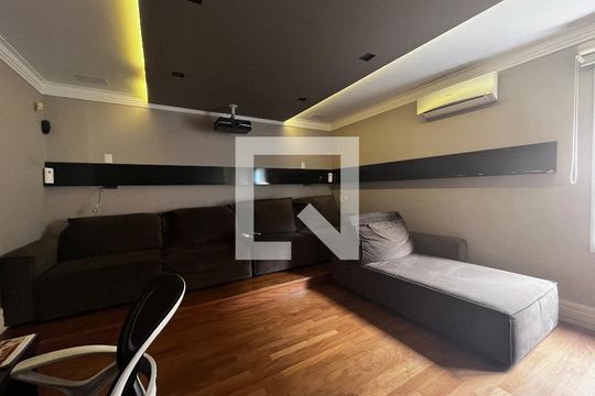 Sala de casa à venda com 4 quartos, 700m² em Parque Taquaral, Campinas