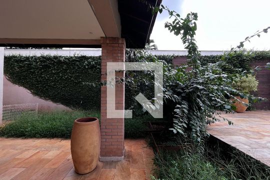 Área comum de casa à venda com 4 quartos, 700m² em Parque Taquaral, Campinas