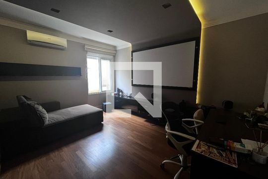 Sala de casa à venda com 4 quartos, 700m² em Parque Taquaral, Campinas
