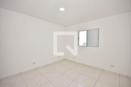 Sala/Quarto de casa para alugar com 1 quarto, 45m² em Jardim Kuabara, Taboão da Serra