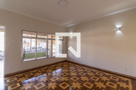Casa para alugar com 3 quartos, 310m² em Vila Guilhermina, São Paulo