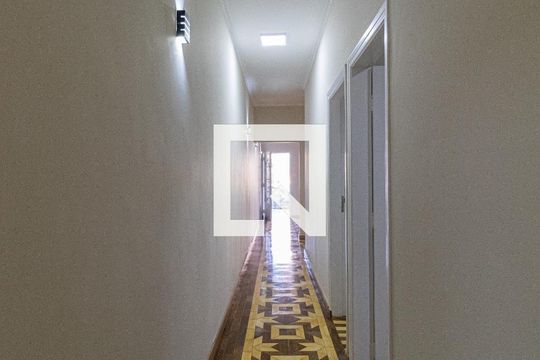 Casa para alugar com 3 quartos, 310m² em Vila Guilhermina, São Paulo