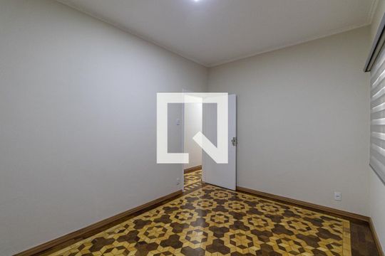 Casa para alugar com 3 quartos, 310m² em Vila Guilhermina, São Paulo
