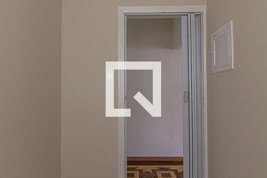 Casa para alugar com 3 quartos, 310m² em Vila Guilhermina, São Paulo