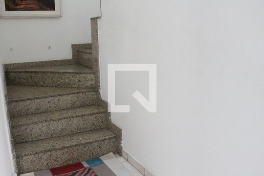 Sala de casa para alugar com 2 quartos, 280m² em Santa Teresinha, São Paulo