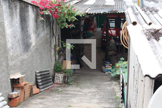Garagem de casa para alugar com 2 quartos, 280m² em Santa Teresinha, São Paulo