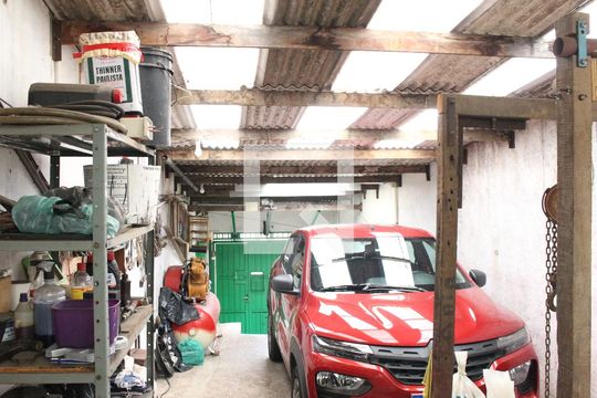 Garagem de casa para alugar com 2 quartos, 280m² em Santa Teresinha, São Paulo