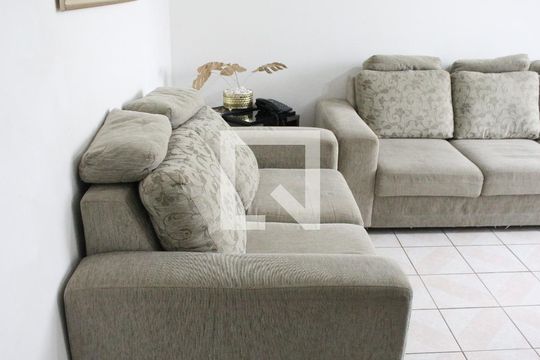 Sala de casa para alugar com 2 quartos, 280m² em Santa Teresinha, São Paulo