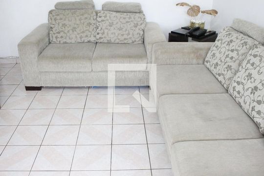 Sala de casa para alugar com 2 quartos, 280m² em Santa Teresinha, São Paulo