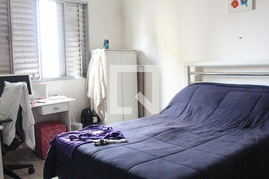 Quarto 1 de casa para alugar com 2 quartos, 280m² em Santa Teresinha, São Paulo