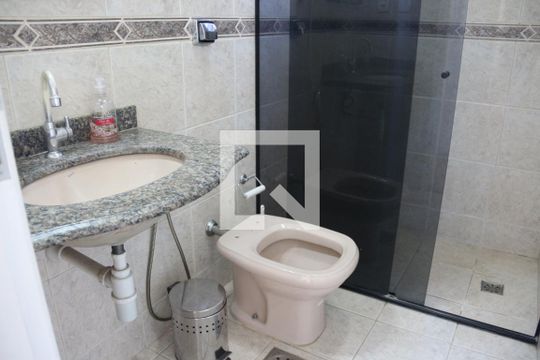 Banheiro de apartamento à venda com 3 quartos, 108m² em Eldorado, Contagem